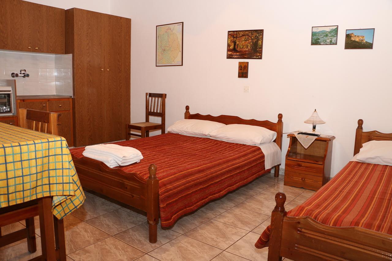 Maleatis Apollo Guesthouse Kosmás Quarto foto